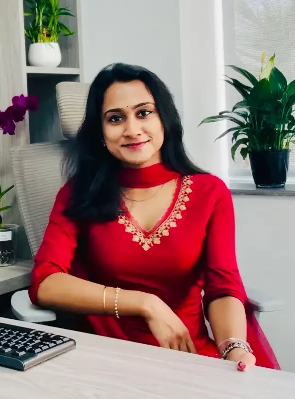 Portrait of Dr. Chippi Pradeep, consultant dermatologist